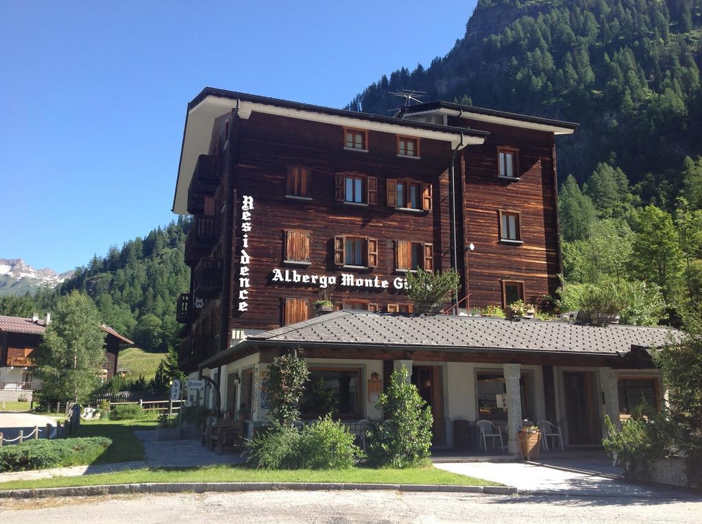 B&B Monte Giove Formazza Bagian luar foto